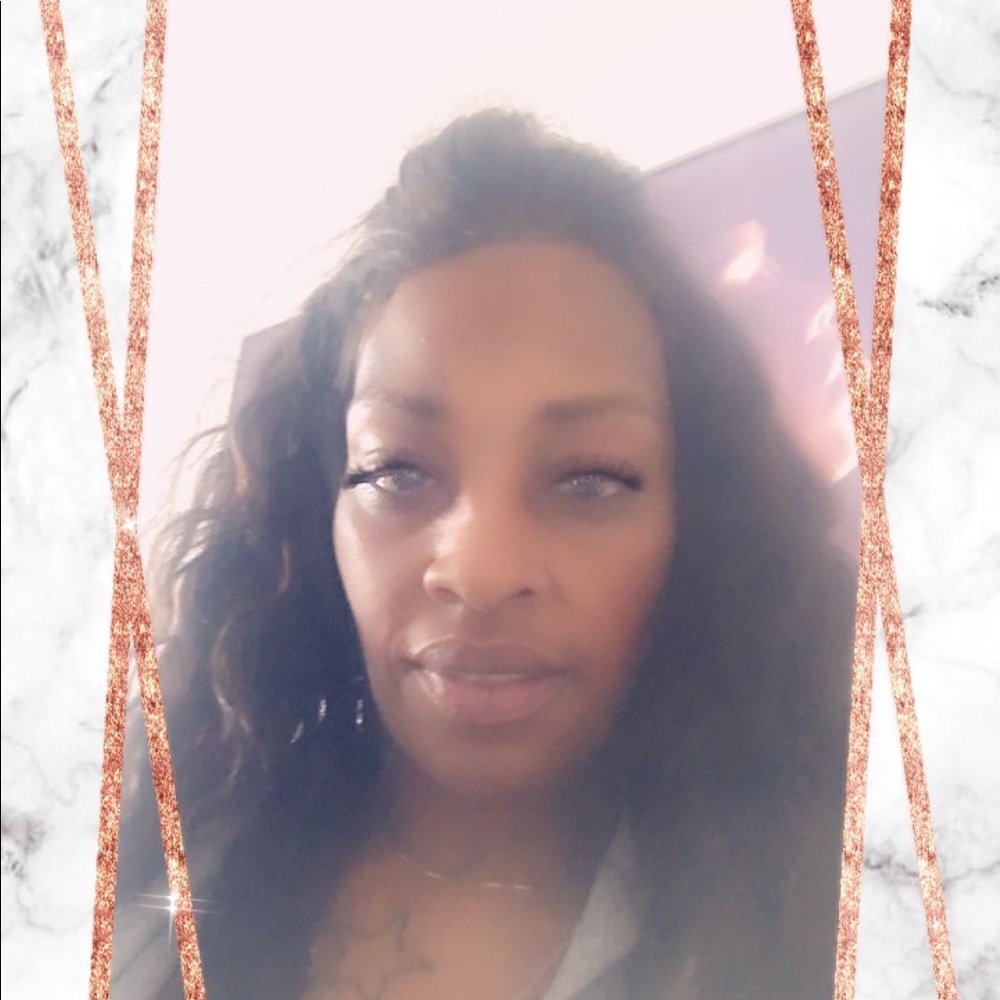 Meet your Posher, Keisha